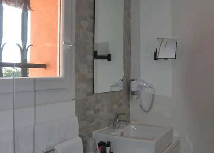 Hotell De La Vierge Noire