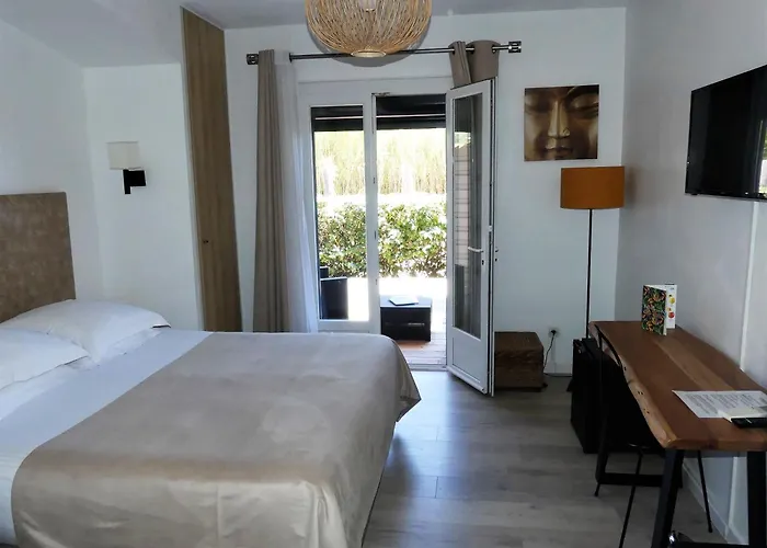 De La Vierge Noire 3*