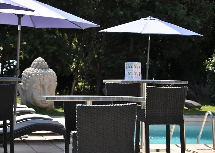 Hotell De La Vierge Noire 3*