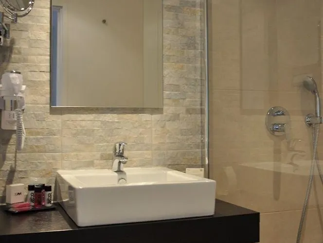 Hotel De La Vierge Noire Sainte-Maxime