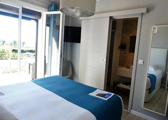 De La Vierge Noire Hotell